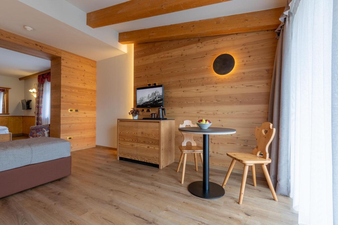 Hotel Alpi Campitello di Fassa Kültér fotó