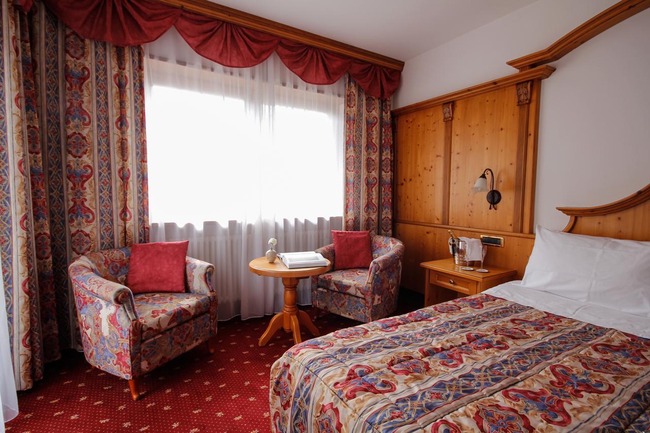 Hotel Alpi Campitello di Fassa Kültér fotó