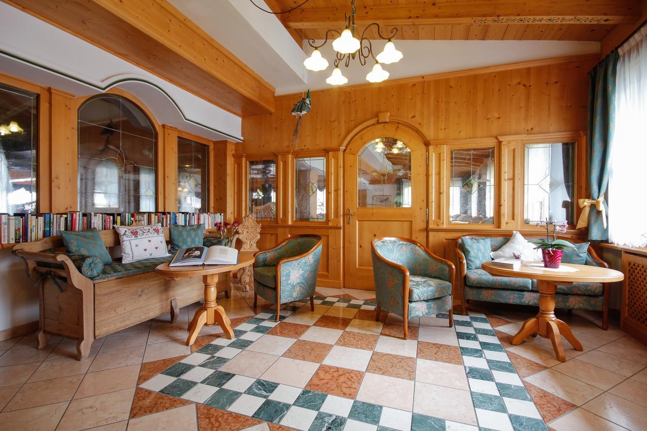 Hotel Alpi Campitello di Fassa Kültér fotó
